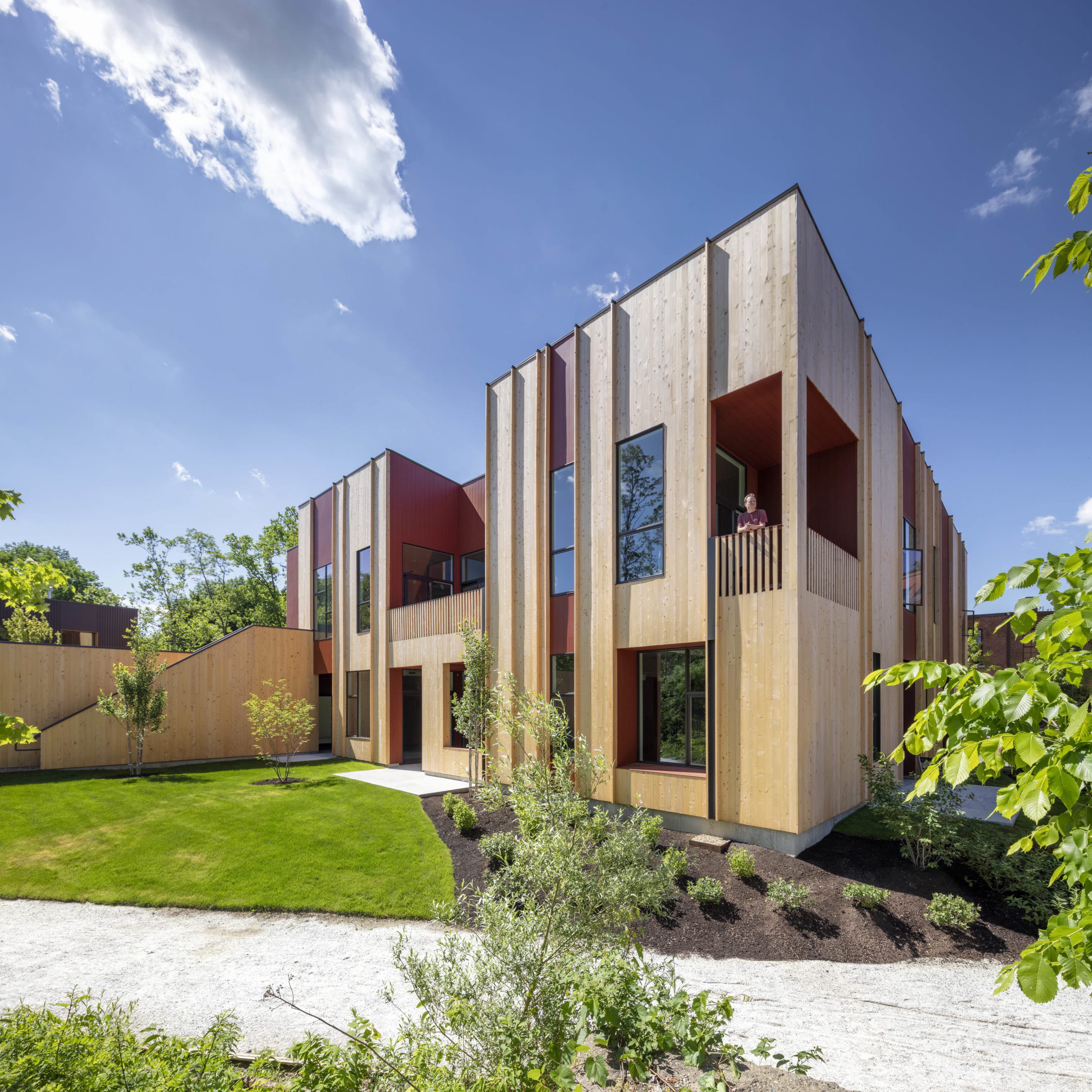 Cable Mills - Modern Mill & River House - Offshoots